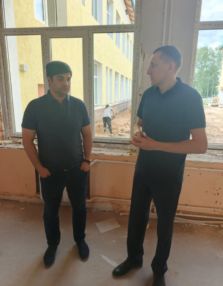 Глава Приволжского муниципального района А.Н. Уткин проверил ход ремонтных работ здания МКОУ СШ №6 г. Приволжска..