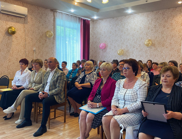 День социального работника!. День социального работника!.