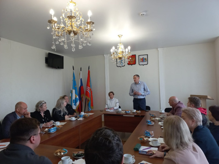 Встреча Главы Приволжского района с предпринимателями города.. Встреча Главы Приволжского района с предпринимателями города..